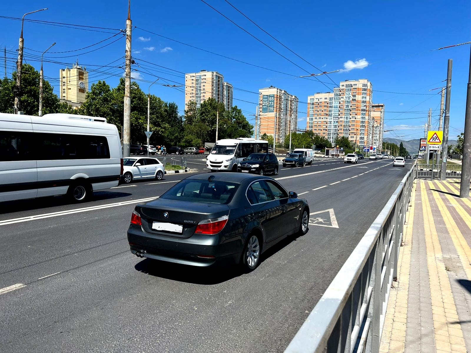 В Новороссийске сдали в эксплуатацию отремонтированный участок проспекта  Ленина :: Главные новости :: Новости :: О городе - Администрация и  городская Дума муниципального образования город-герой Новороссийск