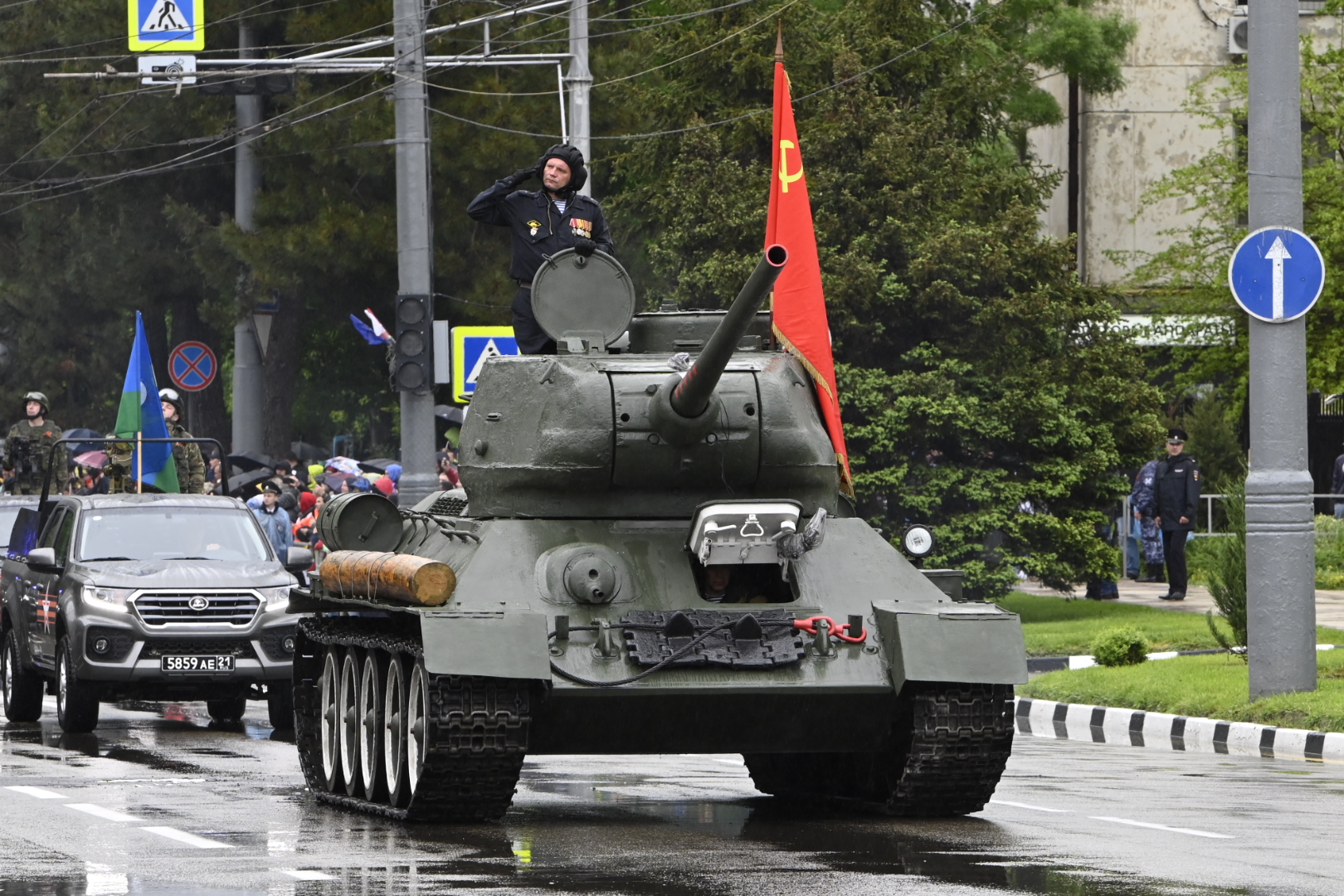 В Новороссийске завершился военный парад, посвященный 78-й годовщине Победы  в Великой Отечественной войне :: Главные новости :: Новости :: О городе -  Администрация и городская Дума муниципального образования город-герой  Новороссийск