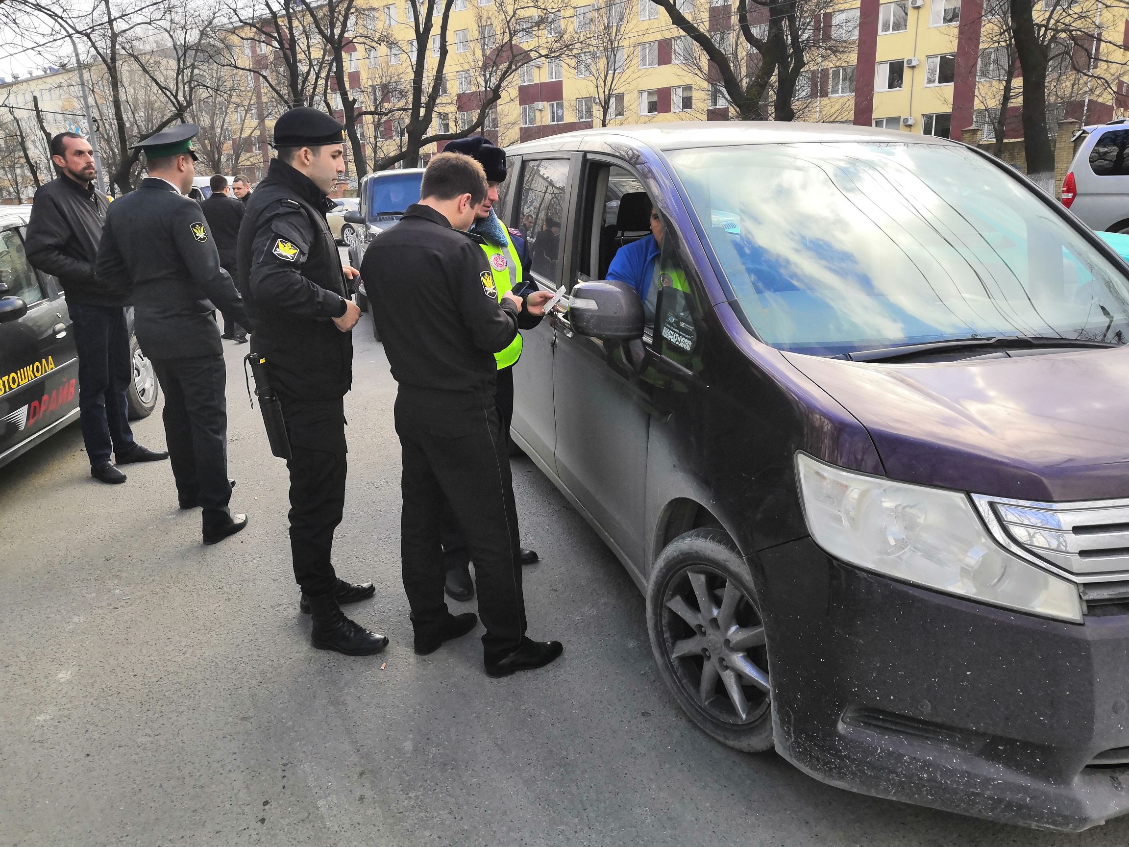 Дорожный пристав» не дремлет! :: Главные новости :: Новости :: О городе -  Администрация и городская Дума муниципального образования город-герой  Новороссийск