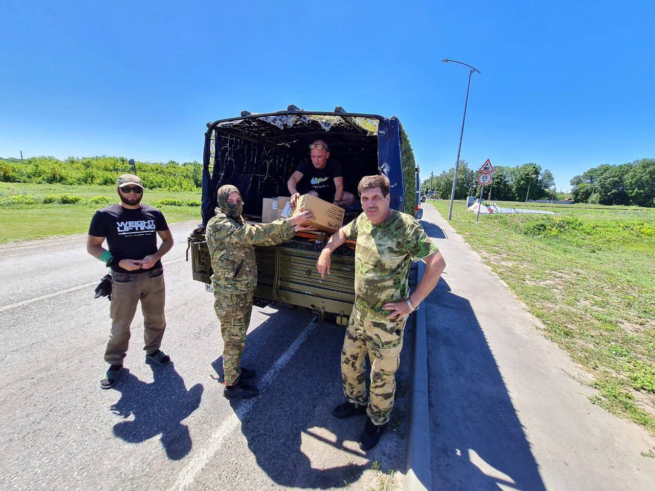 Три с половиной тонны гуманитарной помощи спасатели города-героя  Новороссийска отвезли на Харьковское направление :: Главные новости ::  Новости :: О городе - Администрация и городская Дума муниципального  образования город-герой Новороссийск