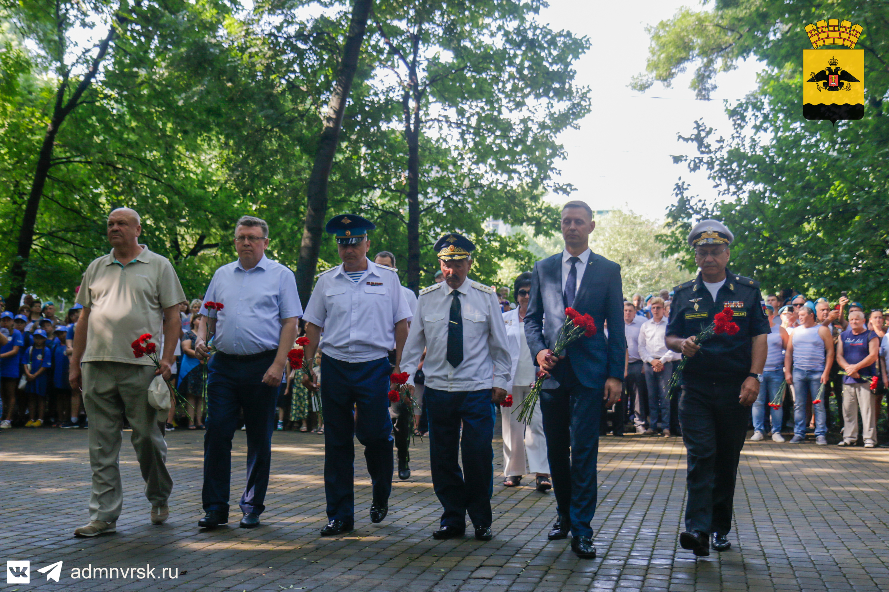 В Новороссийске отпраздновали День Воздушно-десантных войск :: Главные  новости :: Новости :: О городе - Администрация и городская Дума  муниципального образования город-герой Новороссийск