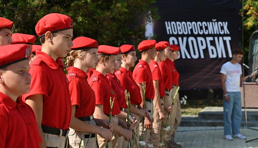 Урок памяти погибших детей Донбасса прошел в Луганске - Новости - Луганский Информационный Центр